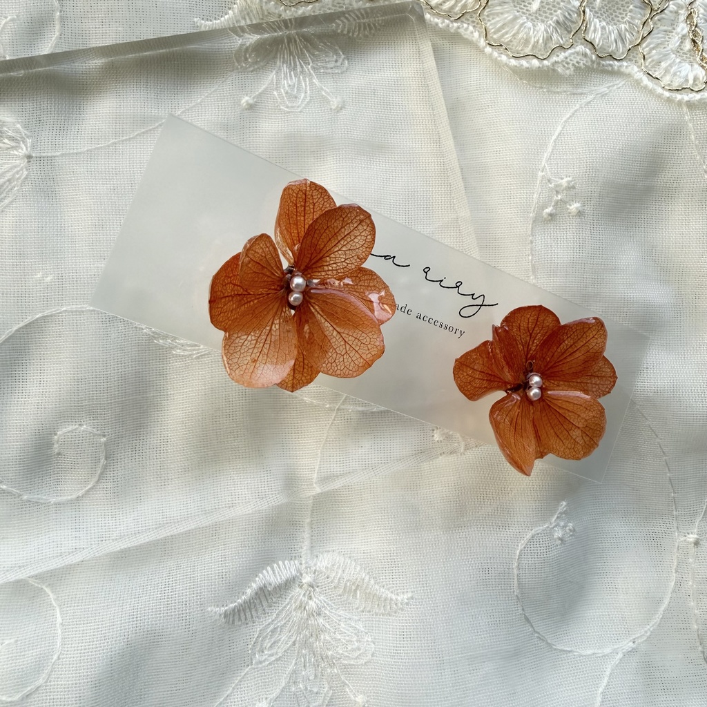 no.297 再販 ブリックオレンジの紫陽花ピアス オレンジ 本物のお花 アジサイ パール ステンレス ピアス