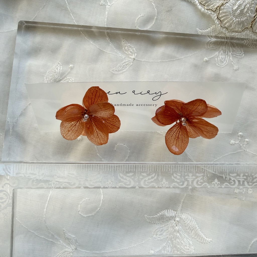 no.297 再販 ブリックオレンジの紫陽花ピアス オレンジ 本物のお花 アジサイ パール ステンレス ピアス