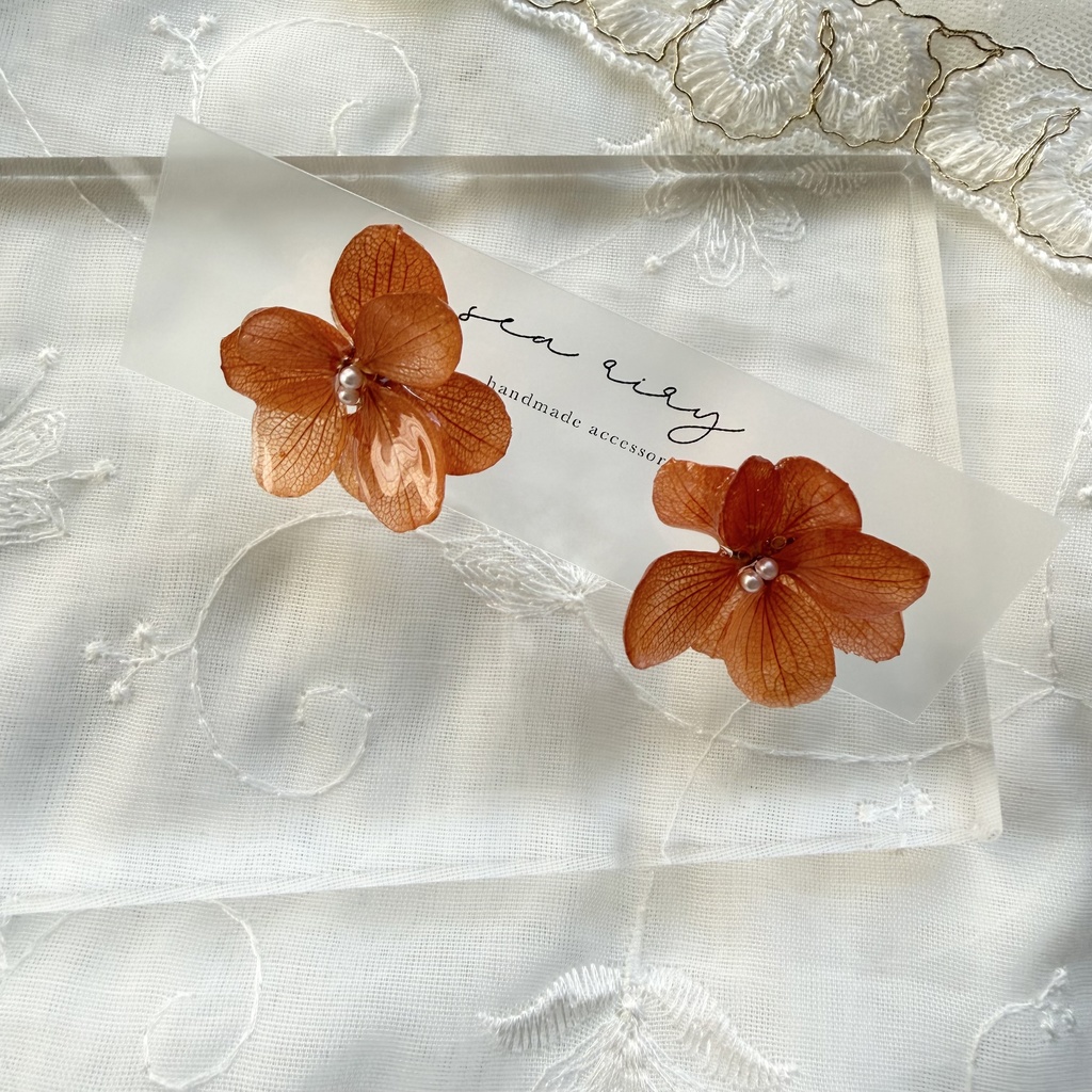 no.297 再販 ブリックオレンジの紫陽花ピアス オレンジ 本物のお花 アジサイ パール ステンレス ピアス