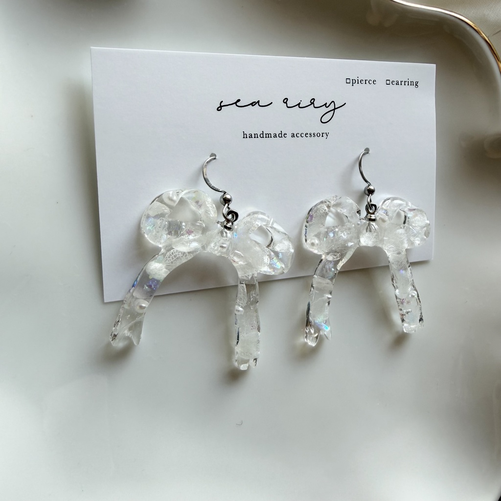 no.302 紫陽花とパールのリボンピアス アジサイ パール ribbon サージカルステンレス フックピアス