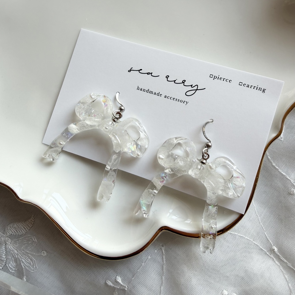 no.302 紫陽花とパールのリボンピアス アジサイ パール ribbon サージカルステンレス フックピアス