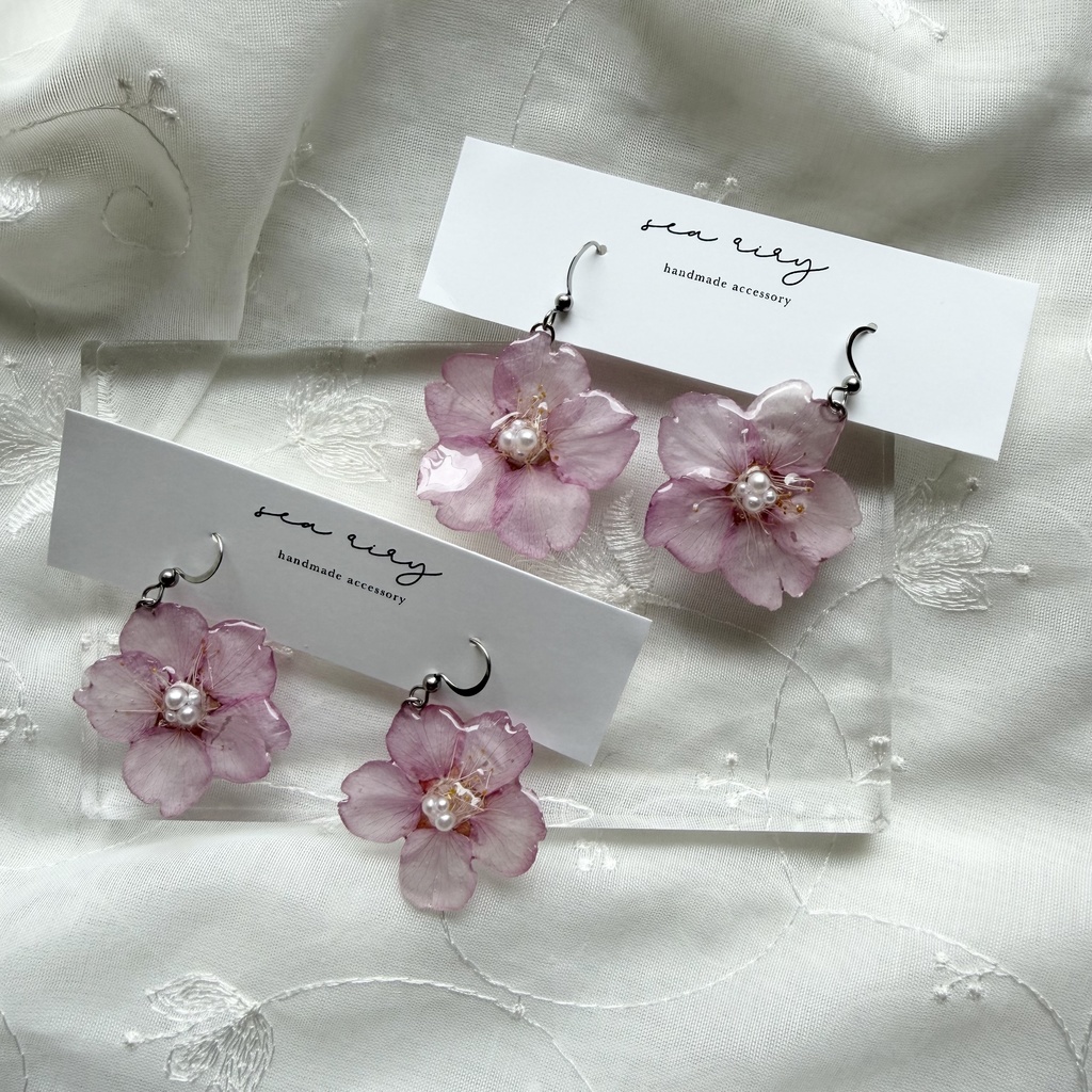 no.304 河津桜のゆらゆらピアス さくら 桜 ピンク パール サクラ サージカルステンレス フックピアス