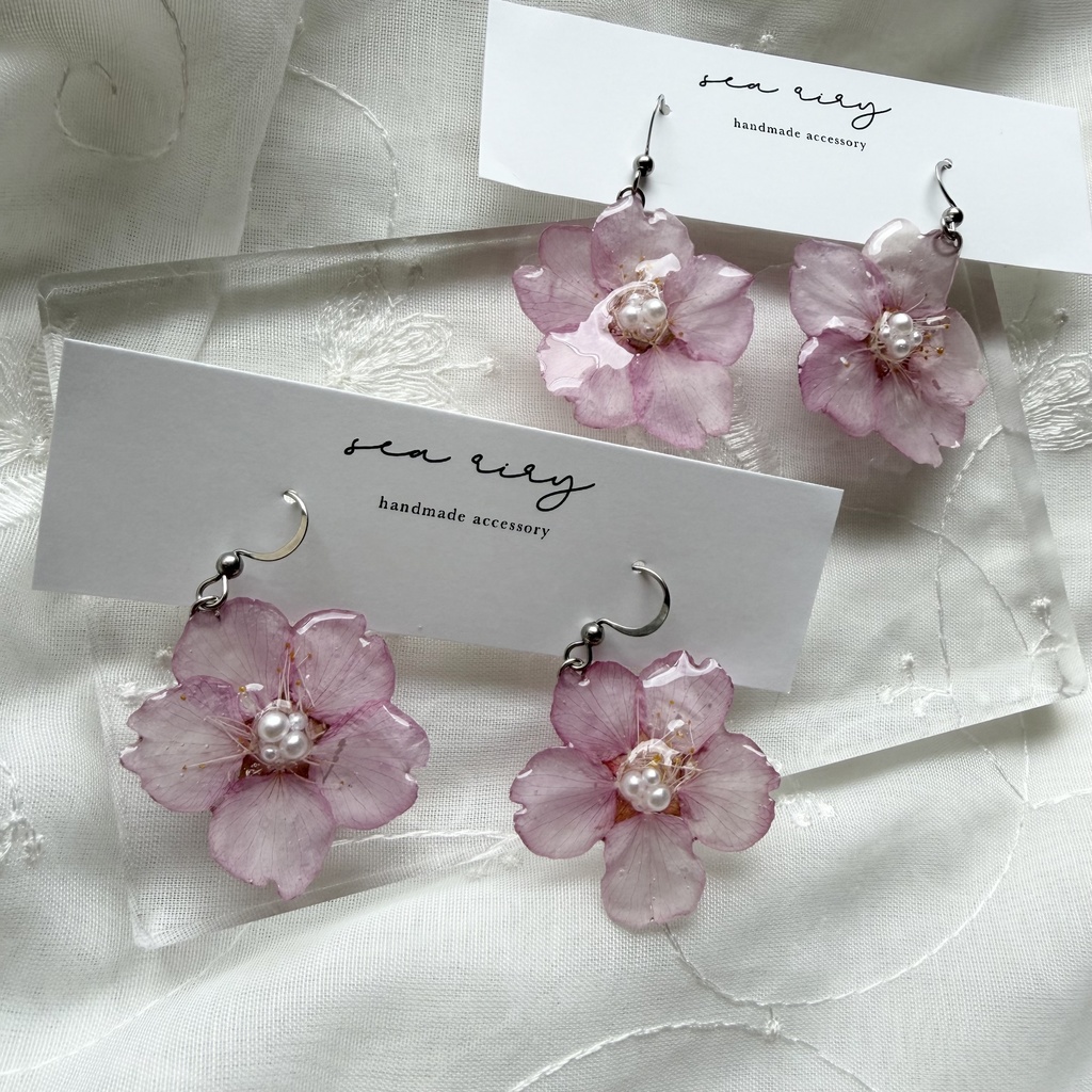 no.304 河津桜のゆらゆらピアス さくら 桜 ピンク パール サクラ サージカルステンレス フックピアス