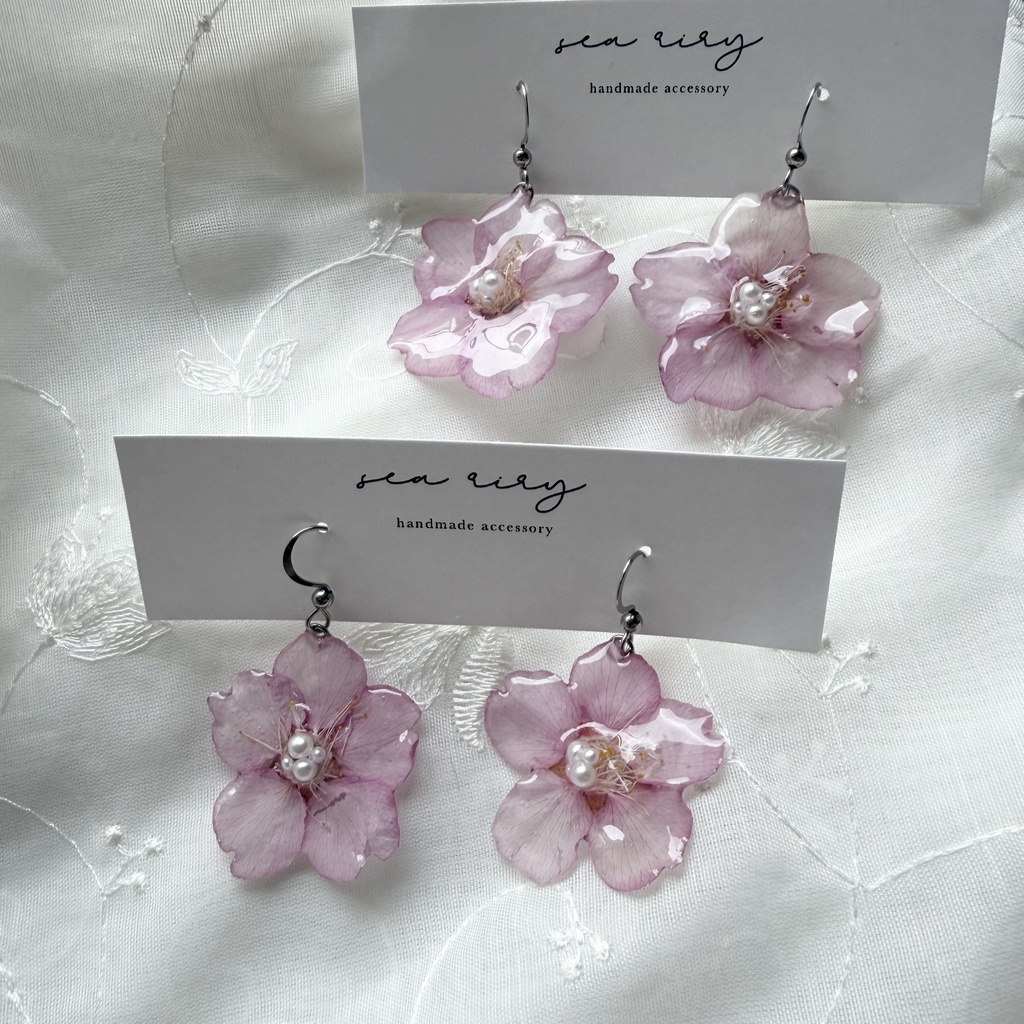 no.304 河津桜のゆらゆらピアス さくら 桜 ピンク パール サクラ サージカルステンレス フックピアス