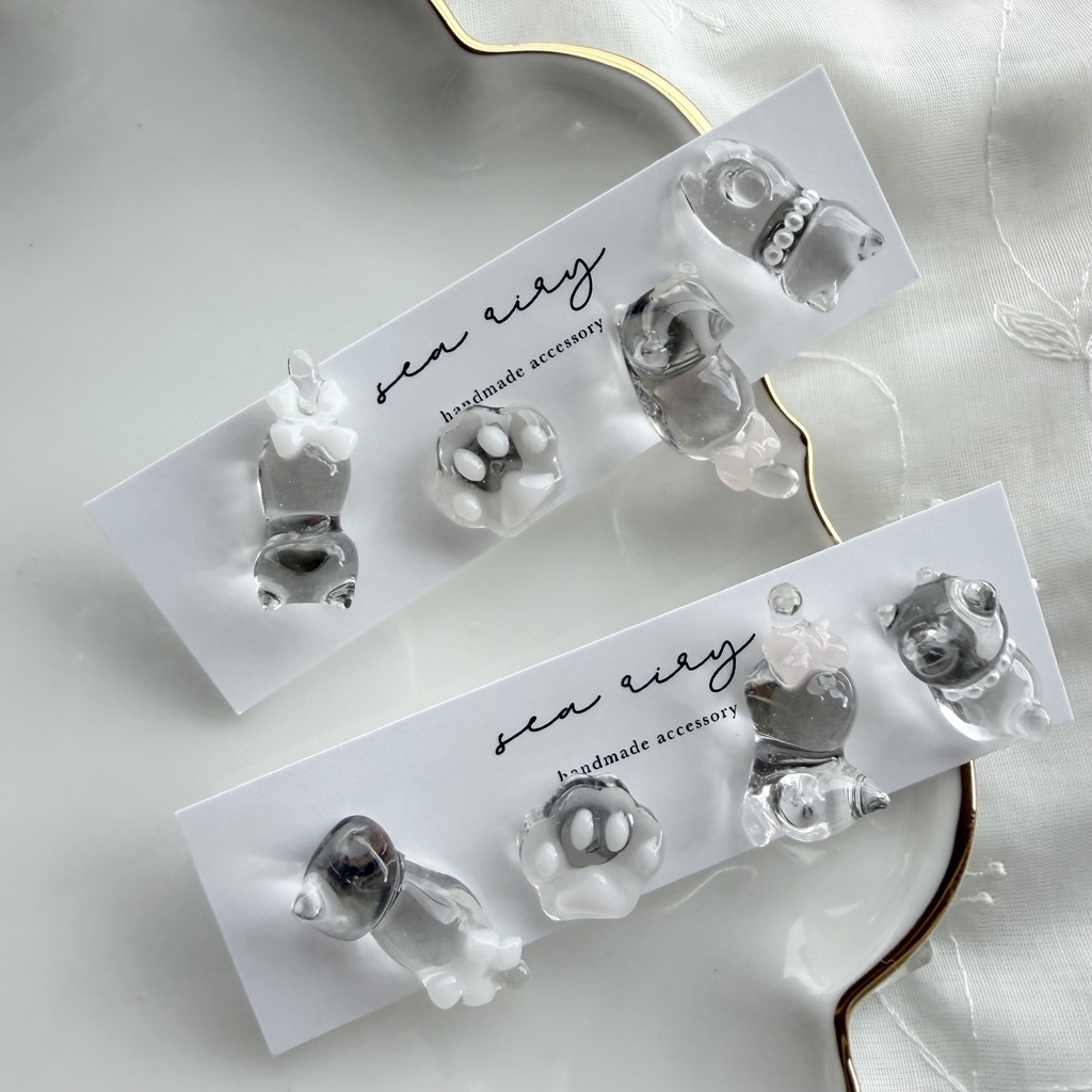 no.305 おめかしねこちゃんのピアスセット 猫 ネコ リボン パール サージカルステンレス ピアス