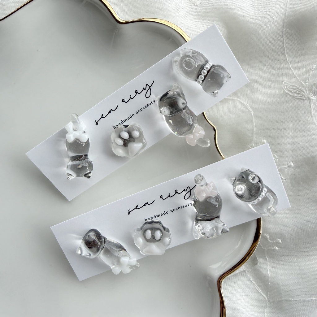 no.305 おめかしねこちゃんのピアスセット 猫 ネコ リボン パール サージカルステンレス ピアス