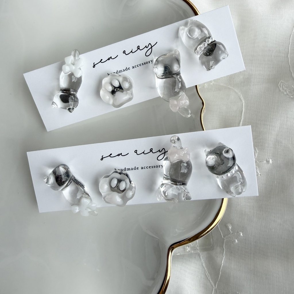 no.305 おめかしねこちゃんのピアスセット 猫 ネコ リボン パール サージカルステンレス ピアス