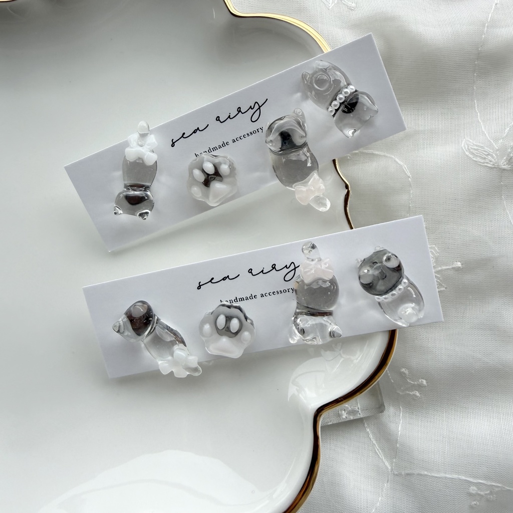 no.305 おめかしねこちゃんのピアスセット 猫 ネコ リボン パール サージカルステンレス ピアス