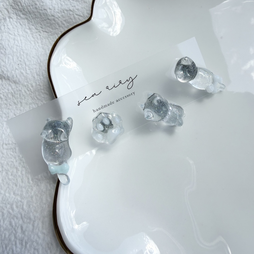 no.309 おめかしねこちゃんのピアスセット 猫 ねこ リボン パール ブルー ホワイト サージカルステンレス