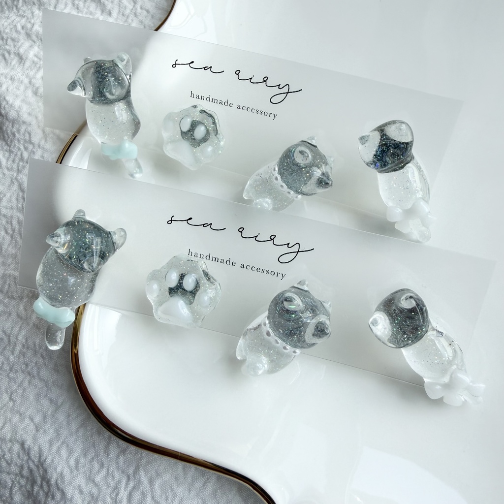 no.309 おめかしねこちゃんのピアスセット 猫 ねこ リボン パール ブルー ホワイト サージカルステンレス