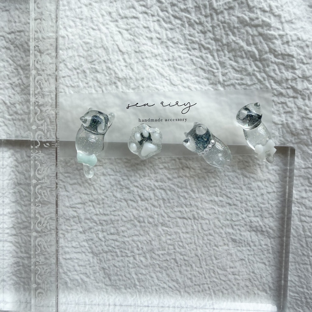 no.309 おめかしねこちゃんのピアスセット 猫 ねこ リボン パール ブルー ホワイト サージカルステンレス