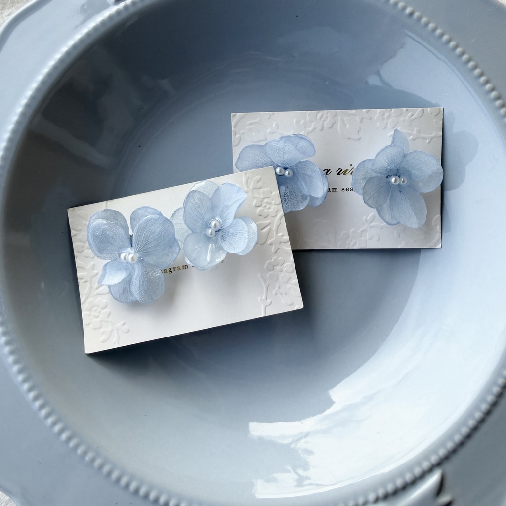 no.314 再販 ベビーブルーの紫陽花ピアス 淡色 ブルー 紫陽花 フラワーピアス レジン サージカルステンレス ピアス