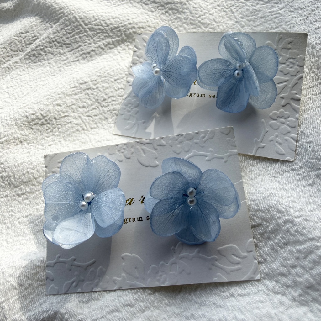 no.314 再販 ベビーブルーの紫陽花ピアス 淡色 ブルー 紫陽花 フラワーピアス レジン サージカルステンレス ピアス