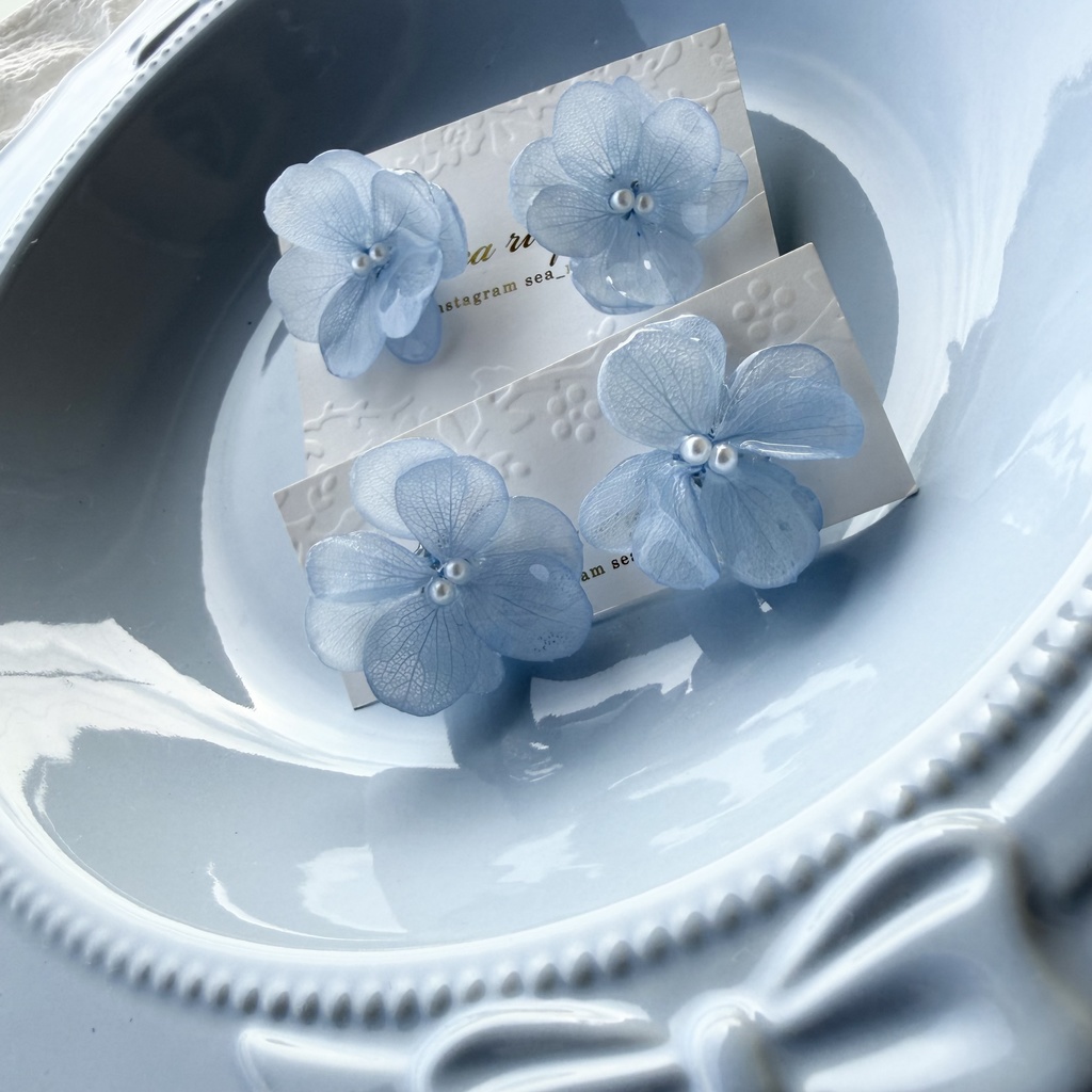 no.314 再販 ベビーブルーの紫陽花ピアス 淡色 ブルー 紫陽花 フラワーピアス レジン サージカルステンレス ピアス