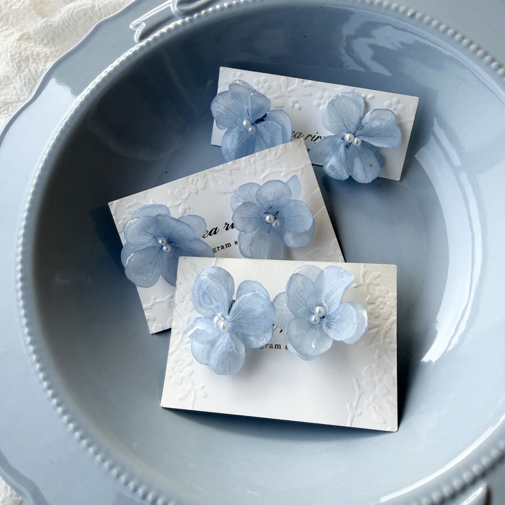 no.314 再販 ベビーブルーの紫陽花ピアス 淡色 ブルー 紫陽花 フラワーピアス レジン サージカルステンレス ピアス