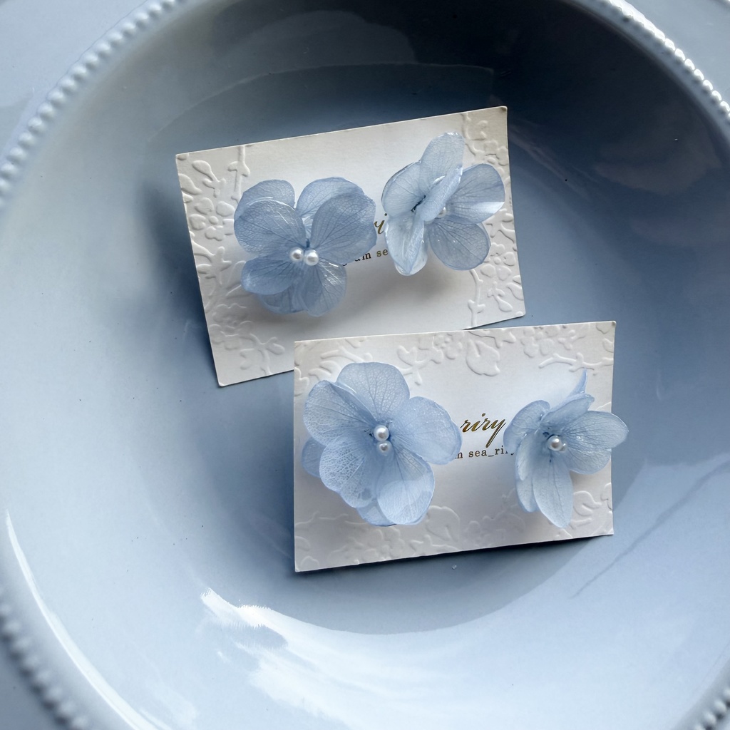 no.314 再販 ベビーブルーの紫陽花ピアス 淡色 ブルー 紫陽花 フラワーピアス レジン サージカルステンレス ピアス