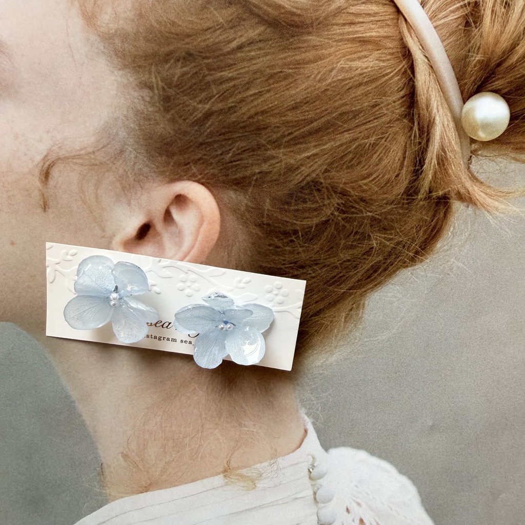no.315 再販 ベビーブルーの紫陽花ピアス 淡色 ブルー 紫陽花 フラワーピアス レジン サージカルステンレス ピアス