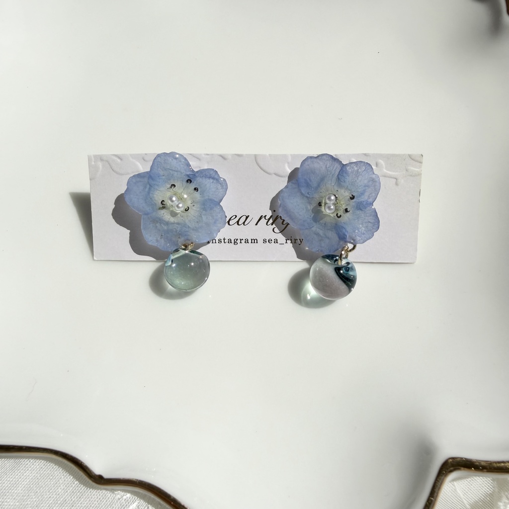 no.319 ネモフィラのピアス ニュイ nuit ブルー ゆらゆらピアス パール サージカルステンレス ピアス