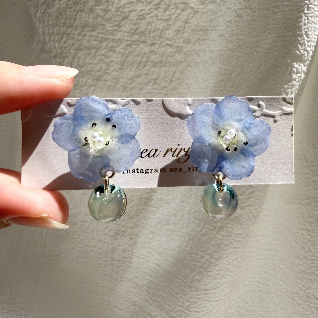 no.319 ネモフィラのピアス ニュイ nuit ブルー ゆらゆらピアス パール サージカルステンレス ピアス