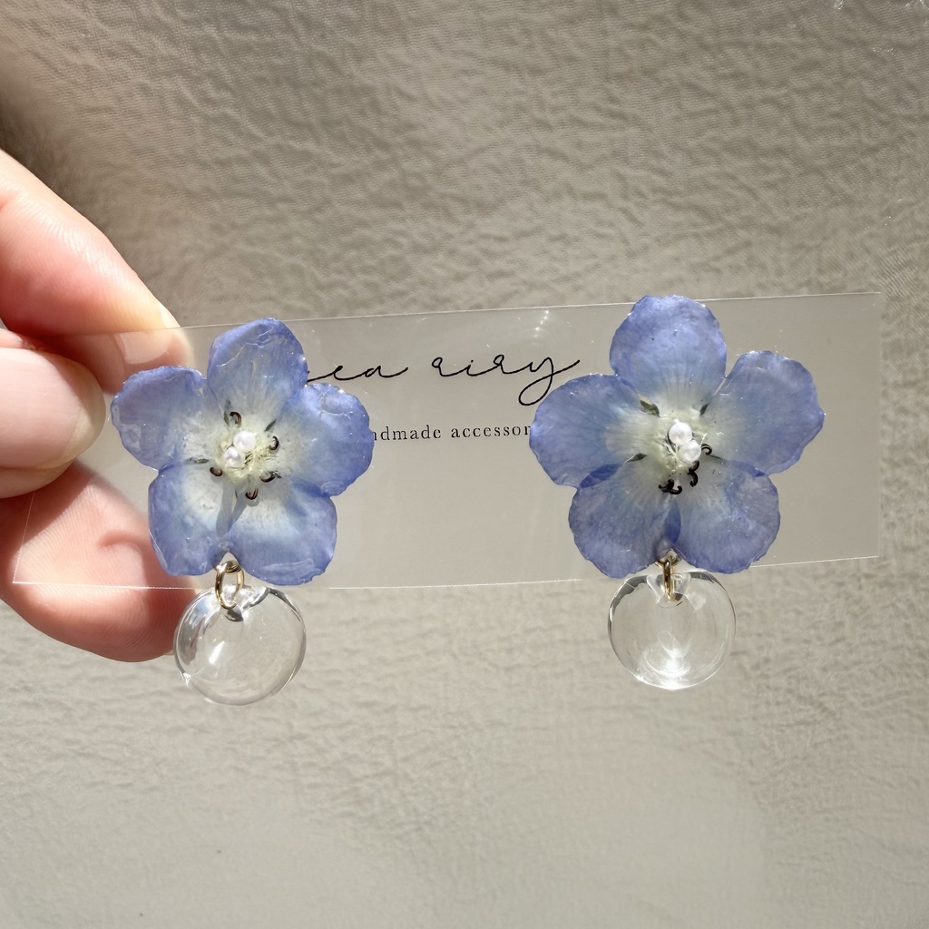 no.322 ネモフィラのピアス クリア ゆらゆら 鈴丸ビーズ ブルー パール サージカルステンレス ピアス