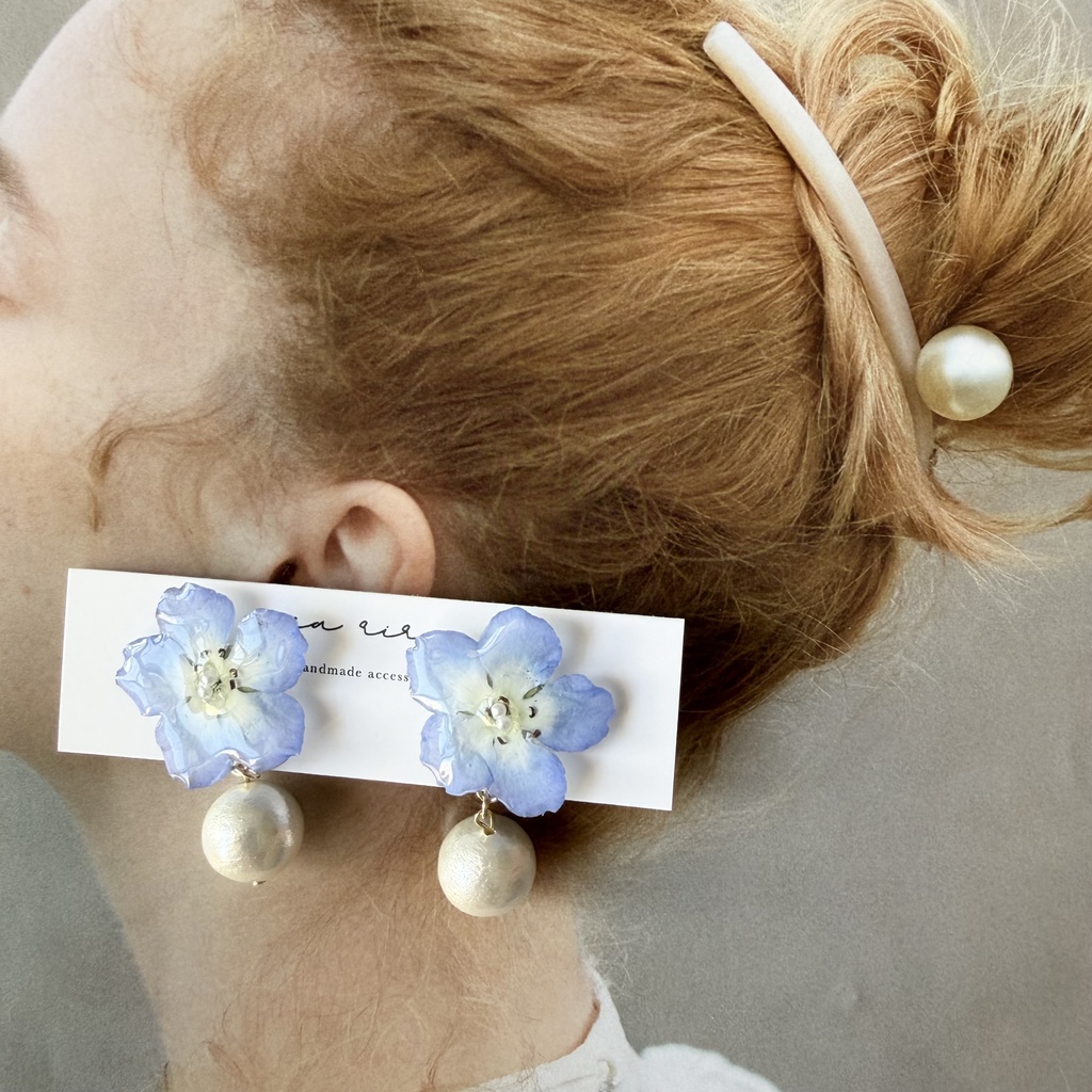 no.324 ネモフィラとコットンパールのピアス ゆらゆら ブルー コットンパール サージカルステンレス ピアス