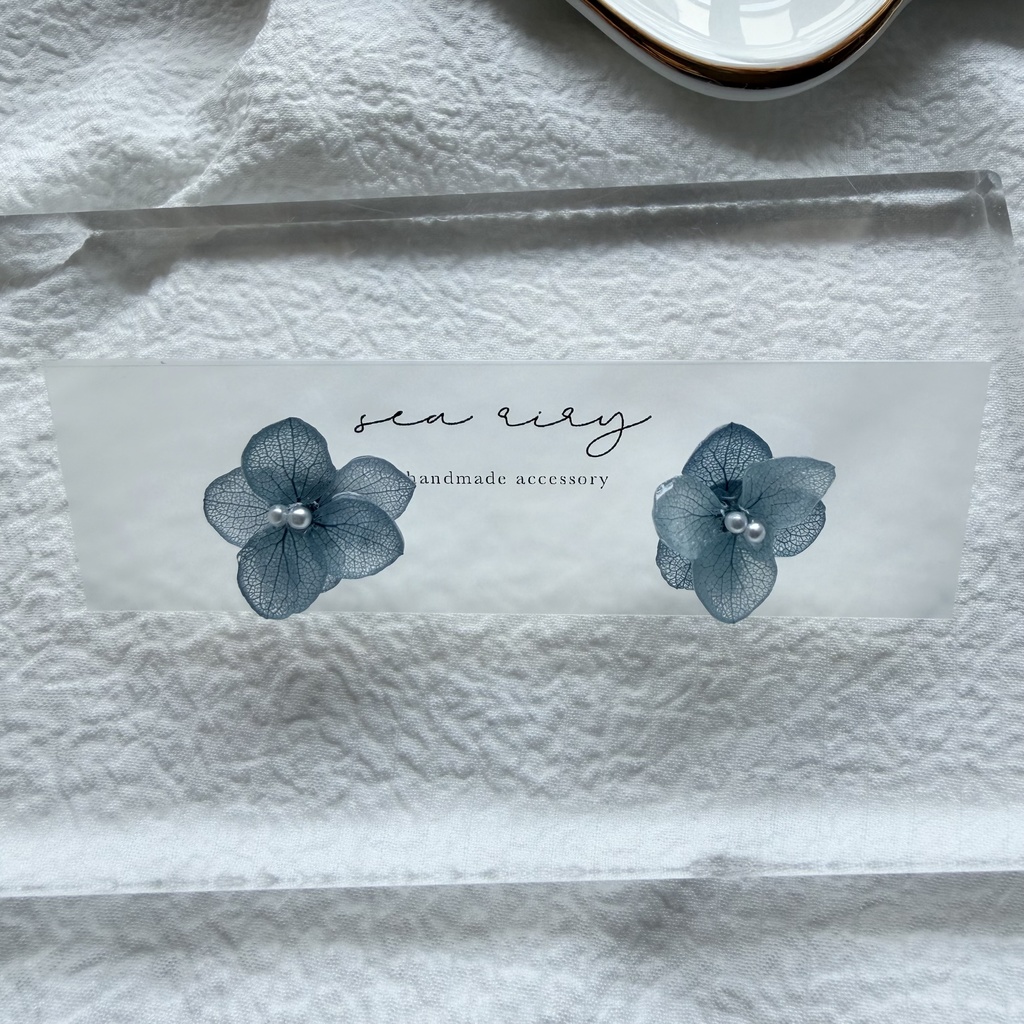 no.329 再販 ブルーグラデの紫陽花ピアス Blue アジサイ アナベル フラワーピアス パール ステンレス