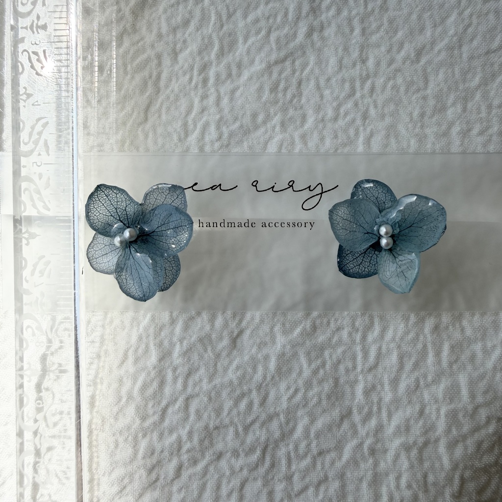 no.329 再販 ブルーグラデの紫陽花ピアス Blue アジサイ アナベル フラワーピアス パール ステンレス