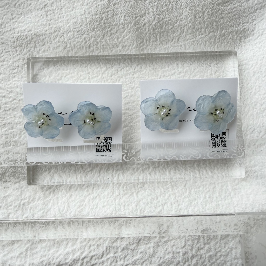 no.336 ネモフィラのイヤリング 本物のお花 淡ブルー パール ネモフィラ イヤリング 樹脂ノンホールピアス