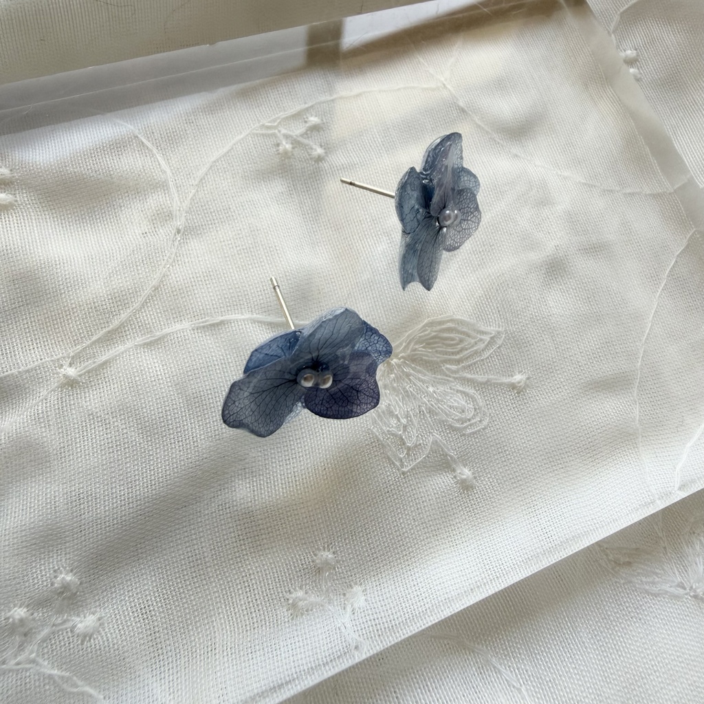 no.347 再販 ブルーグラデの紫陽花ピアス アジサイ 紫陽花 ブルー サージカルステンレス ピアス