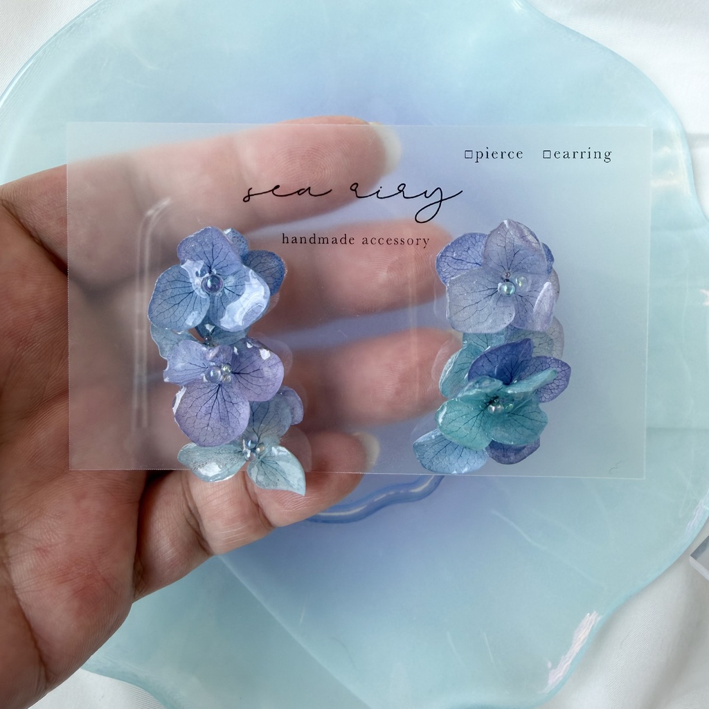 no.356 紫陽花連なるピアス 本物のお花 紫陽花 ブルーmix バブル サージカルステンレス ピアス