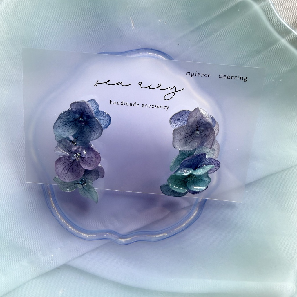 no.356 紫陽花連なるピアス 本物のお花 紫陽花 ブルーmix バブル サージカルステンレス ピアス