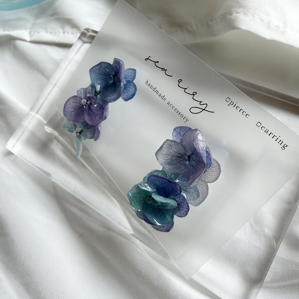 no.356 紫陽花連なるピアス 本物のお花 紫陽花 ブルーmix バブル サージカルステンレス ピアス