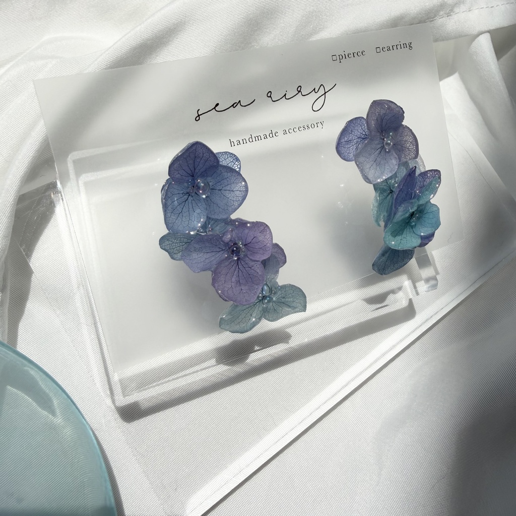 no.356 紫陽花連なるピアス 本物のお花 紫陽花 ブルーmix バブル サージカルステンレス ピアス
