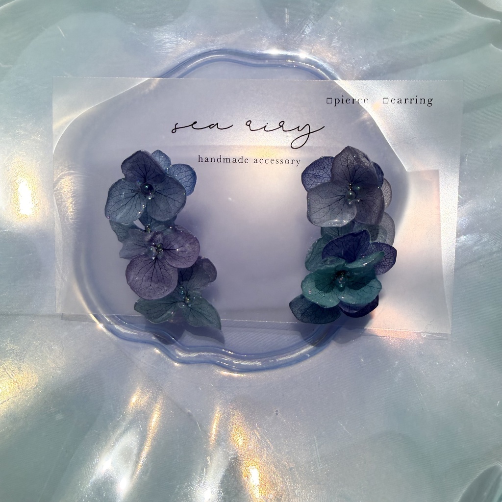 no.356 紫陽花連なるピアス 本物のお花 紫陽花 ブルーmix バブル サージカルステンレス ピアス