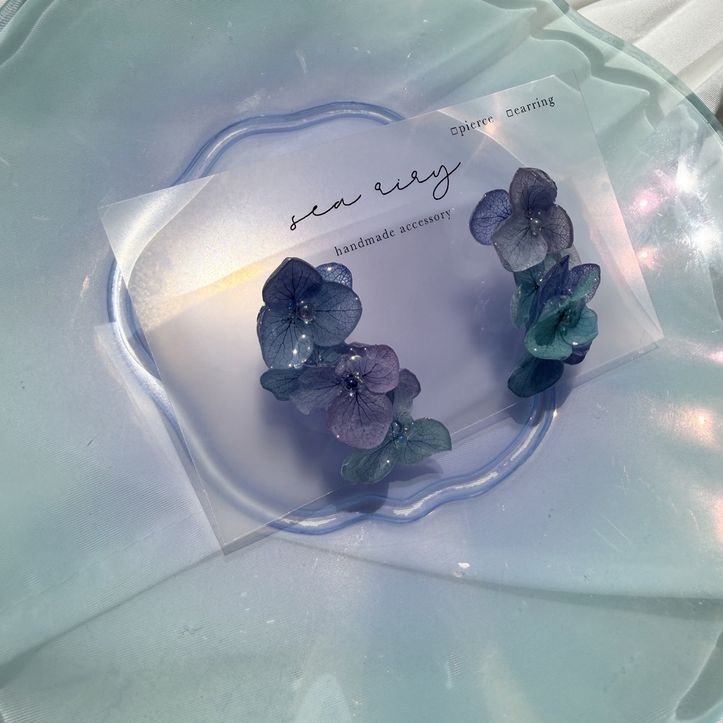 no.356 紫陽花連なるピアス 本物のお花 紫陽花 ブルーmix バブル サージカルステンレス ピアス