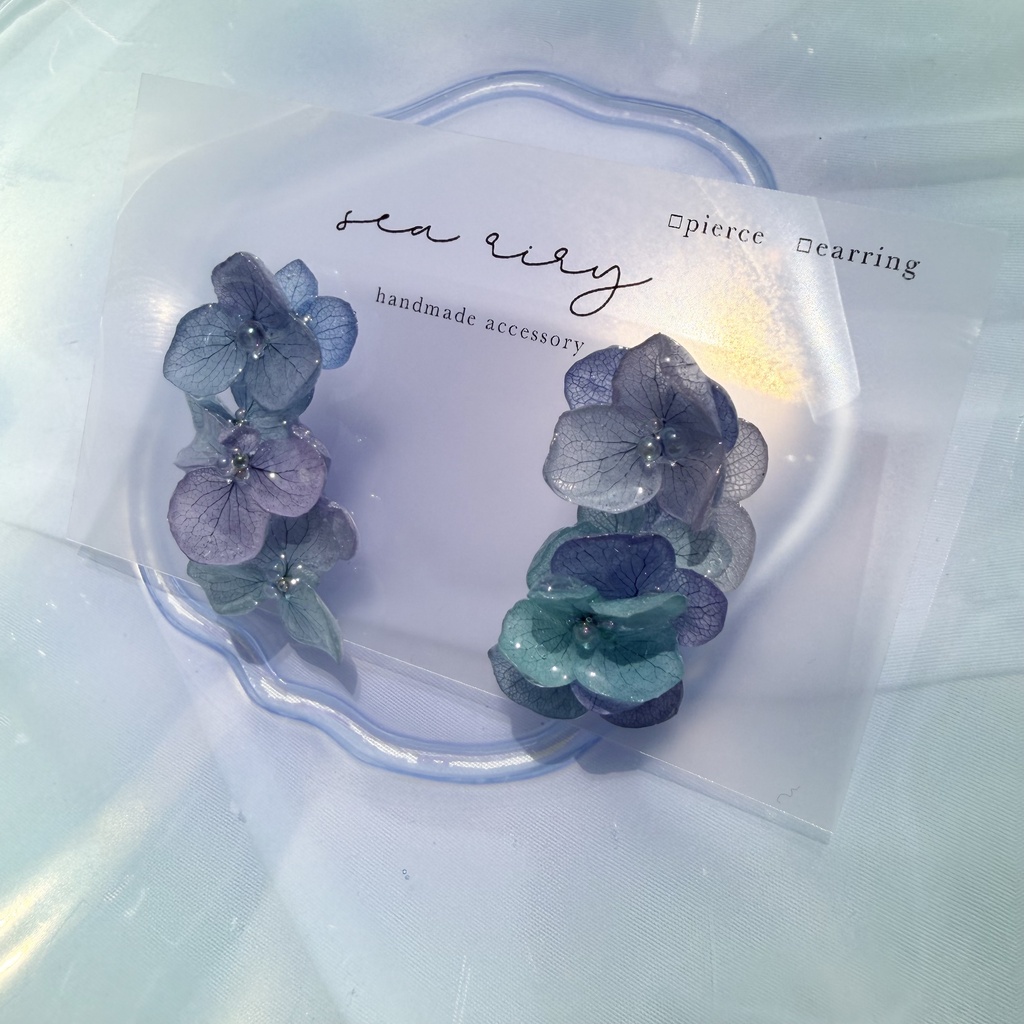 no.356 紫陽花連なるピアス 本物のお花 紫陽花 ブルーmix バブル サージカルステンレス ピアス