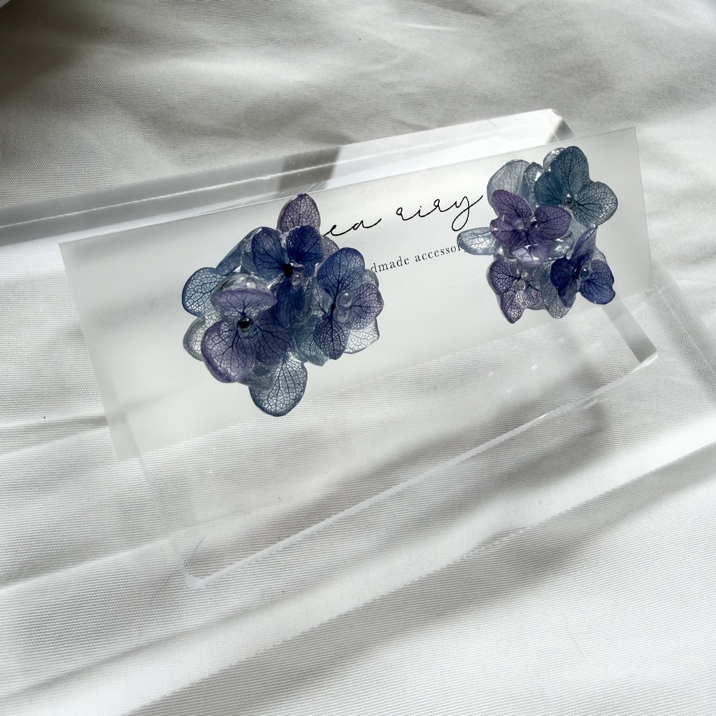 no.362 再販 マーメイドカラーの紫陽花ピアス 本物のお花 アジサイ あじさい ブルー サージカルステンレス