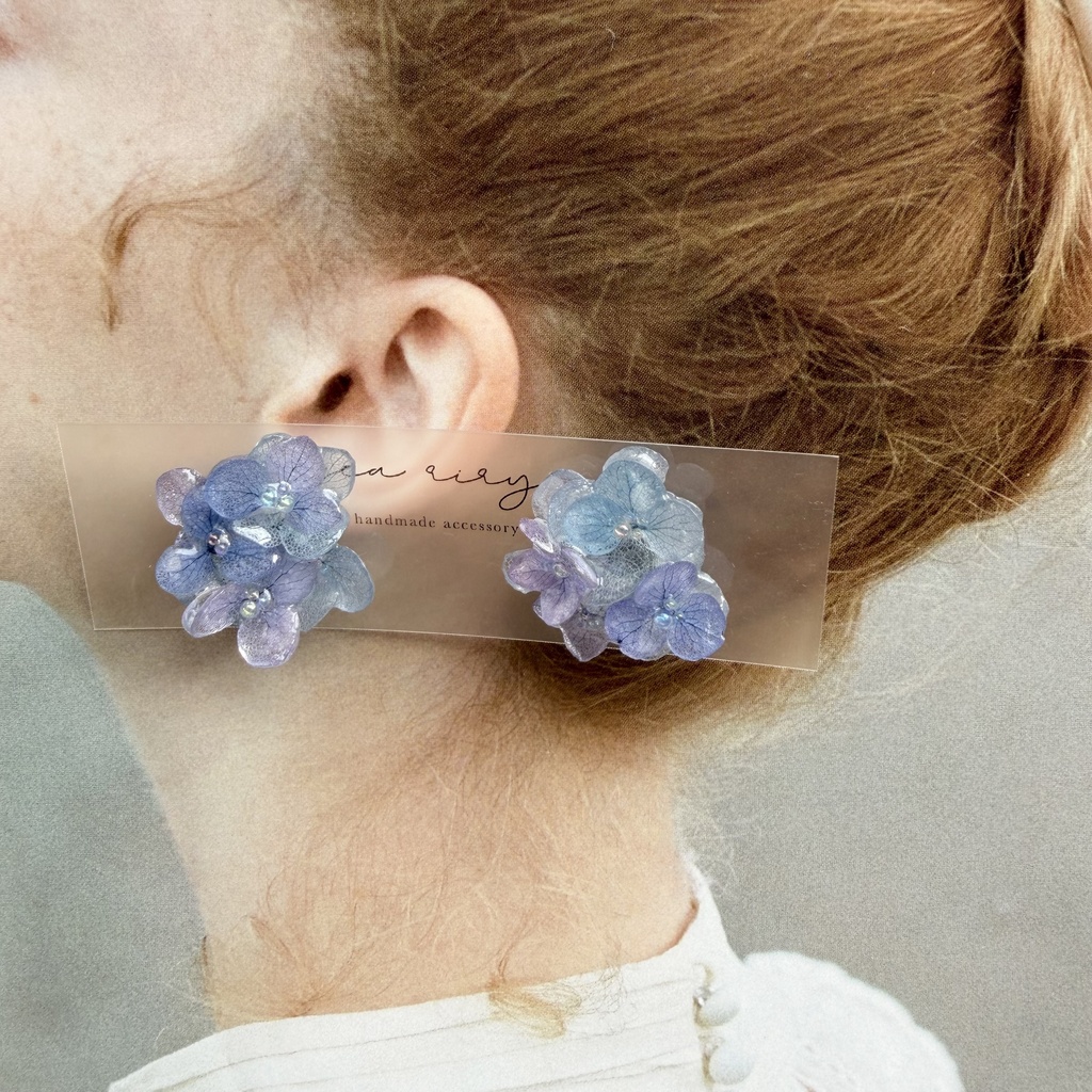 no.362  再販  マーメイドカラーの紫陽花ピアス　本物のお花  アジサイ　あじさい　ブルー　サージカルステンレス  