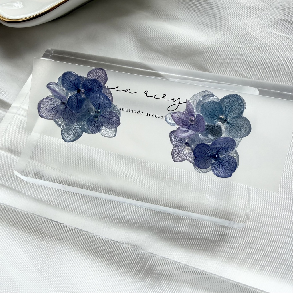 no.362 再販 マーメイドカラーの紫陽花ピアス 本物のお花 アジサイ あじさい ブルー サージカルステンレス