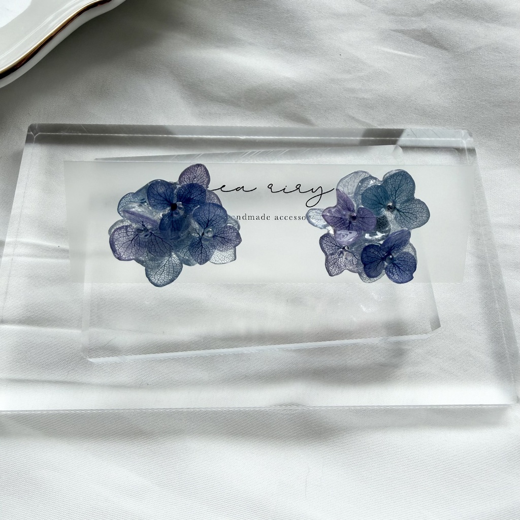no.362 再販 マーメイドカラーの紫陽花ピアス 本物のお花 アジサイ あじさい ブルー サージカルステンレス