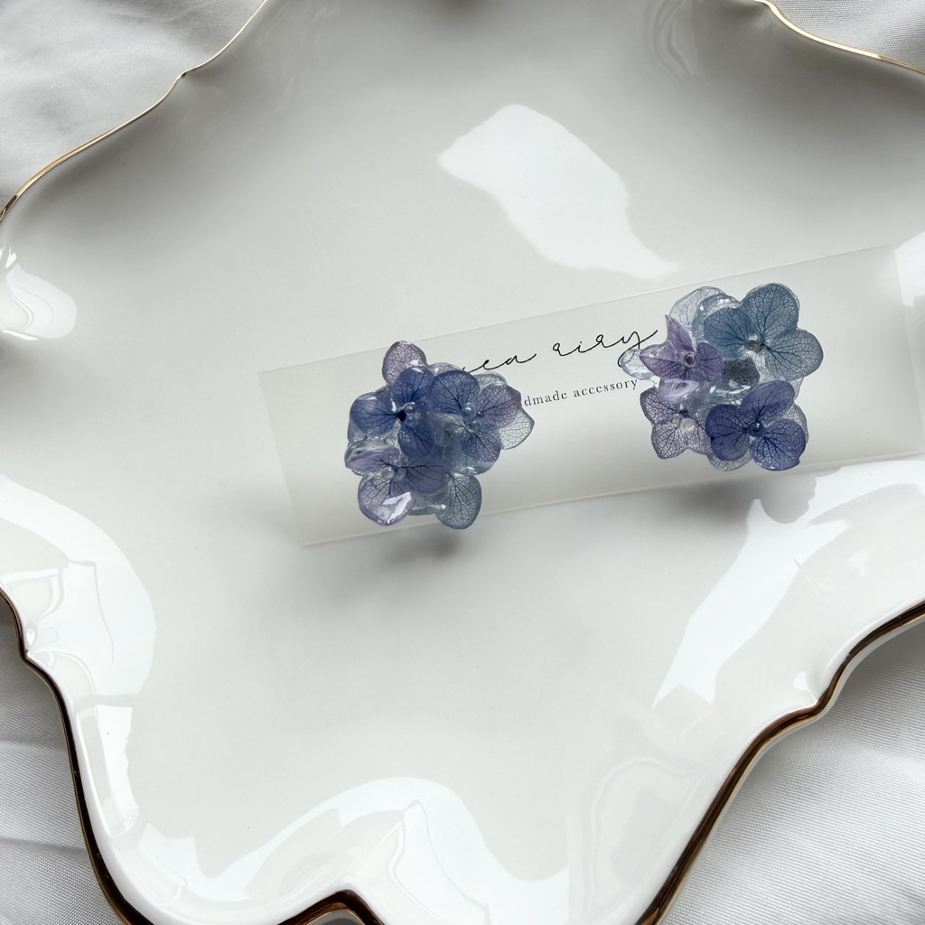no.362 再販 マーメイドカラーの紫陽花ピアス 本物のお花 アジサイ あじさい ブルー サージカルステンレス
