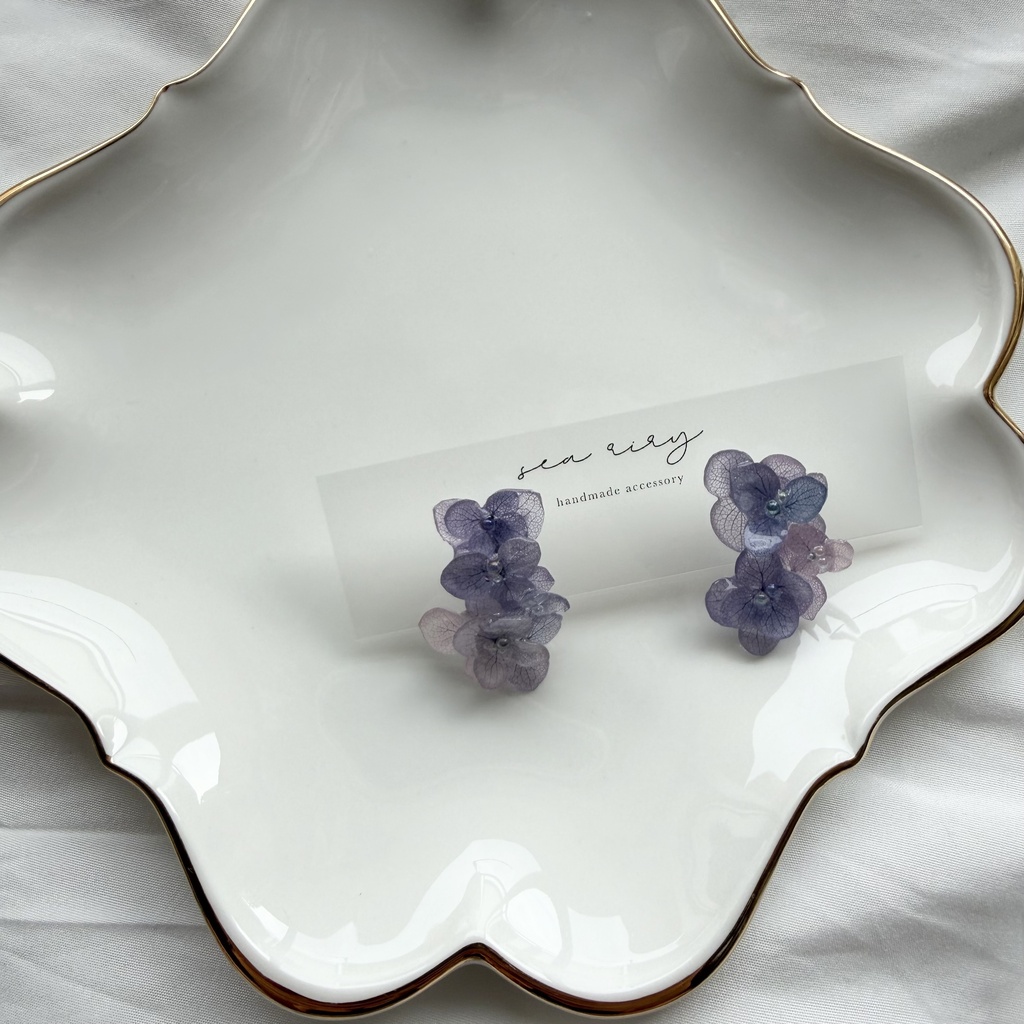 no.363 紫陽花連なるピアス 本物のお花 紫陽花 パープルmix バブル サージカルステンレス ピアス
