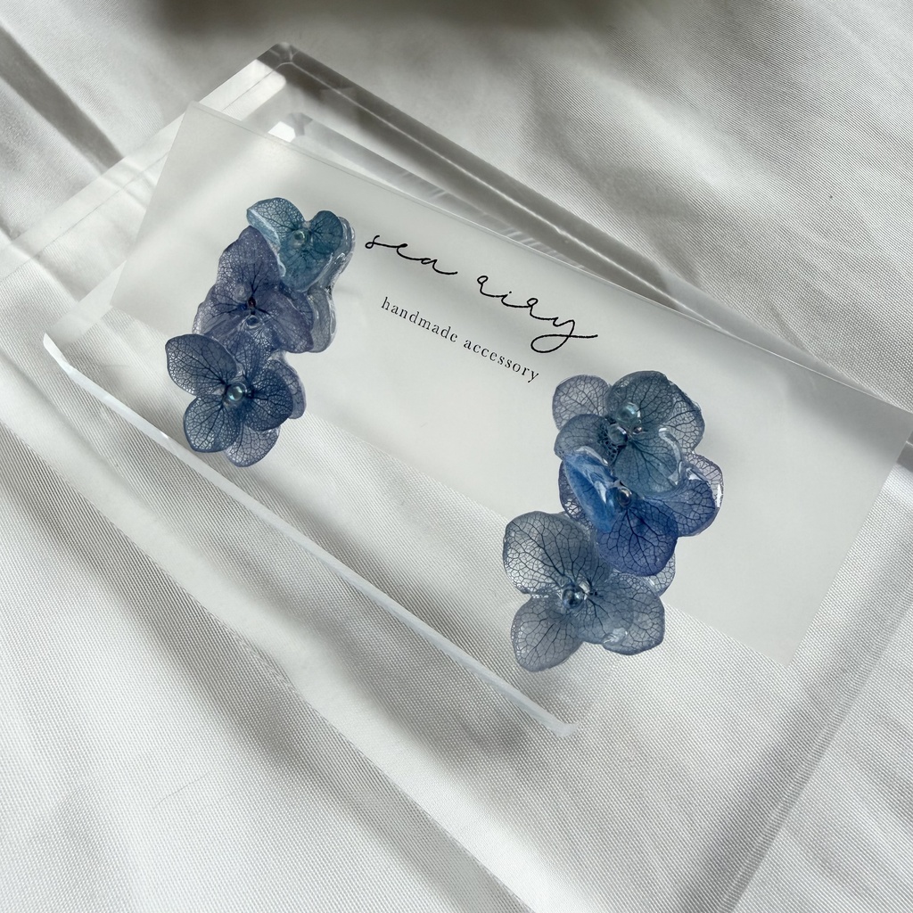 no.365 紫陽花連なるピアス 本物のお花 紫陽花 ブルーmix バブル サージカルステンレス ピアス