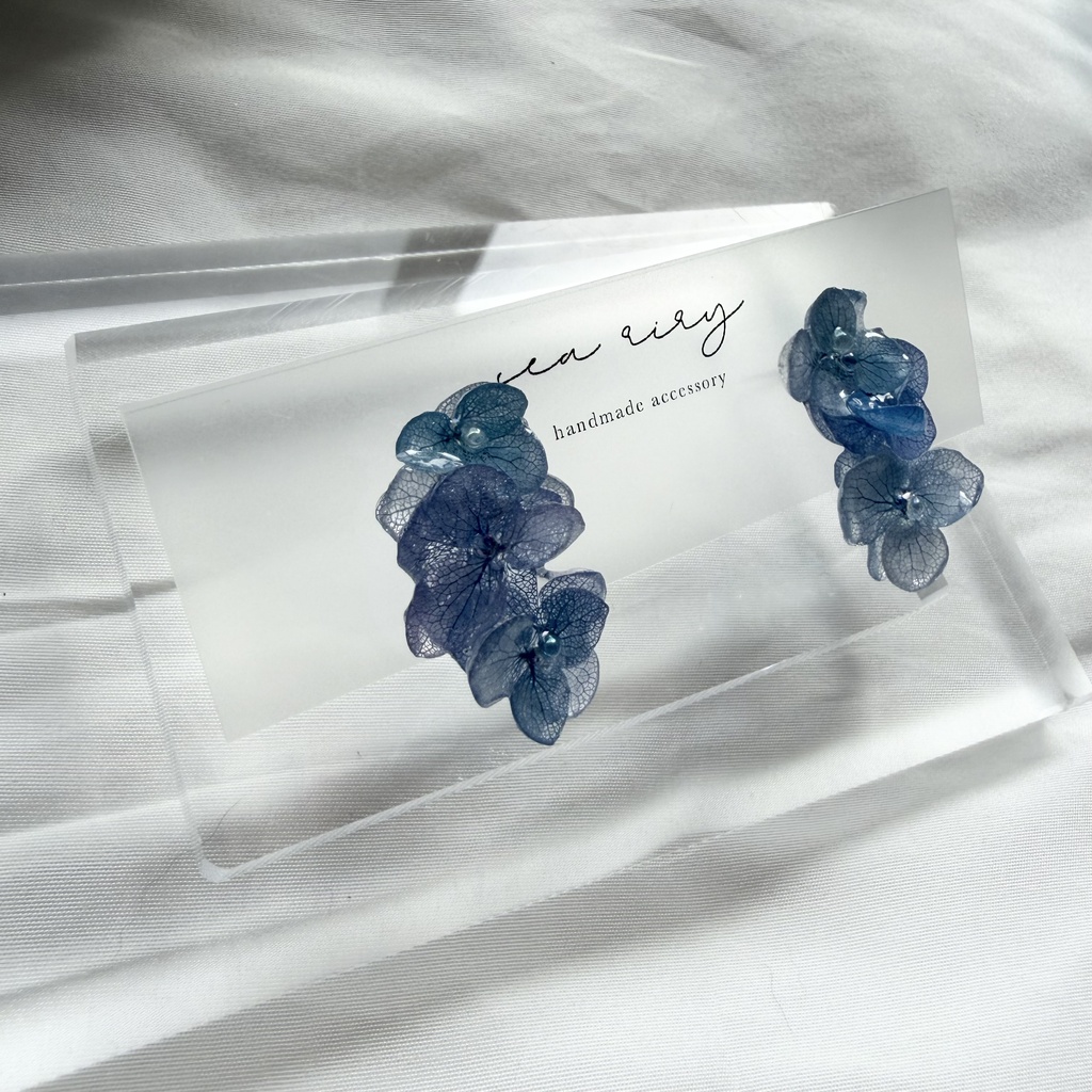 no.365 紫陽花連なるピアス 本物のお花 紫陽花 ブルーmix バブル サージカルステンレス ピアス