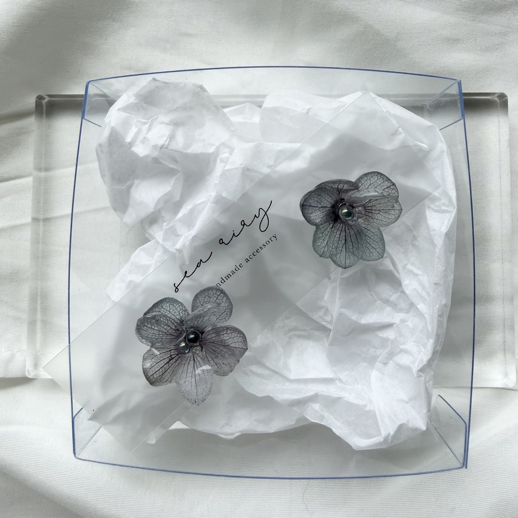 no.366 再販 くすみパープルの紫陽花ピアス 本物のお花 紫陽花 サージカルステンレス ピアス