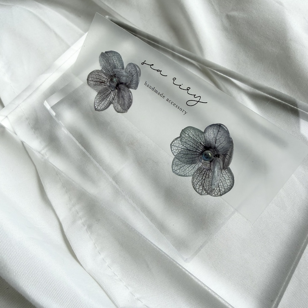 no.366 再販 くすみパープルの紫陽花ピアス 本物のお花 紫陽花 サージカルステンレス ピアス