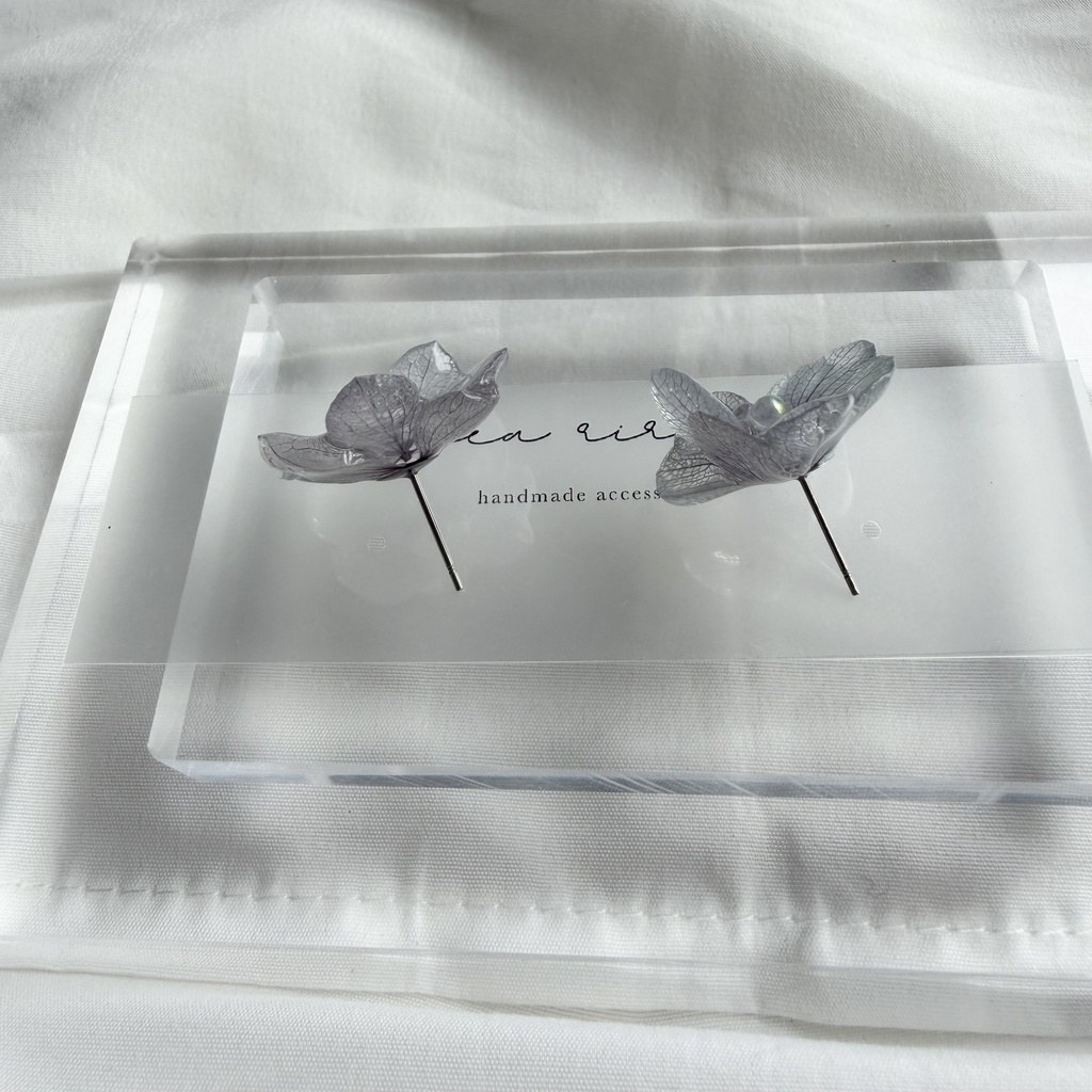 no.366 再販 くすみパープルの紫陽花ピアス 本物のお花 紫陽花 サージカルステンレス ピアス