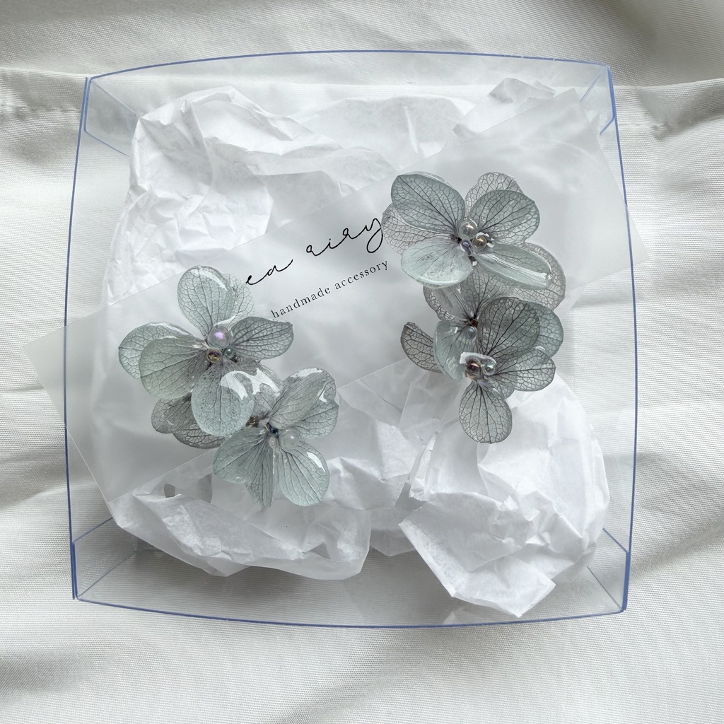 no.367 紫陽花連なるピアス 本物のお花 くすみパープル アトランティスアジサイ サージカルステンレス ピアス