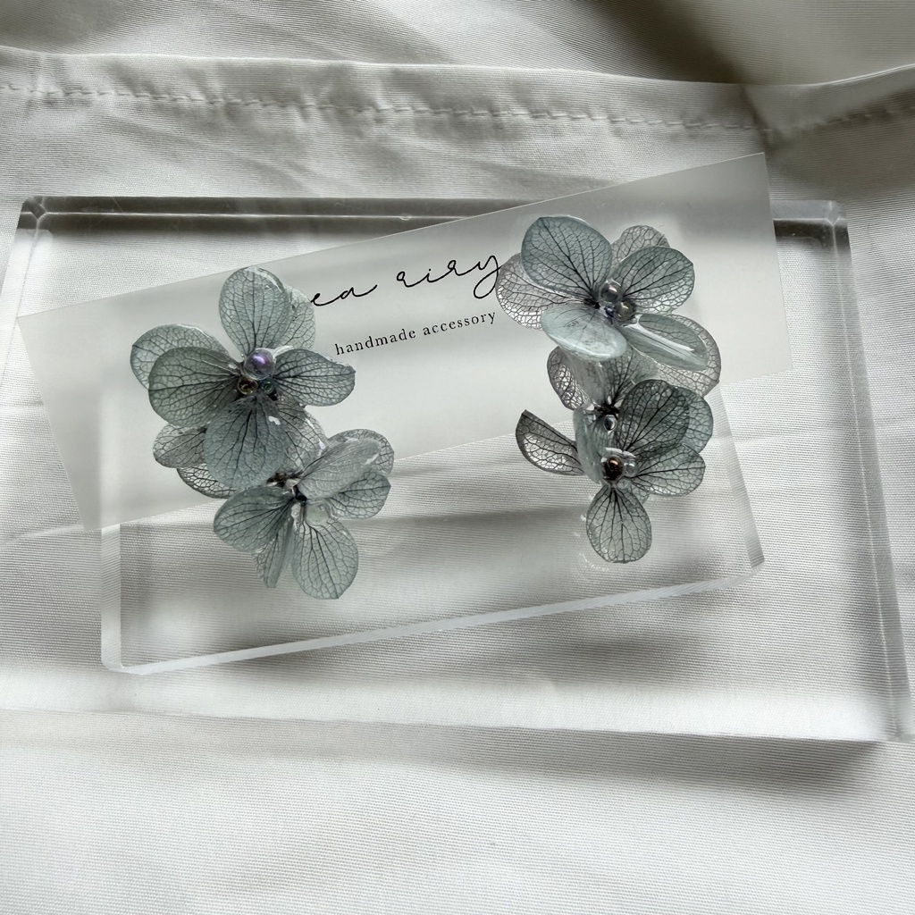 no.367 紫陽花連なるピアス 本物のお花 くすみパープル アトランティスアジサイ サージカルステンレス ピアス