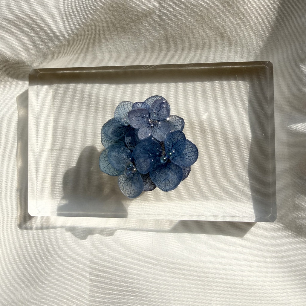 no.369 再販 ブルーグラデの紫陽花の帯留 本物のお花 紫陽花 アジサイ 帯留 和装小物 着物